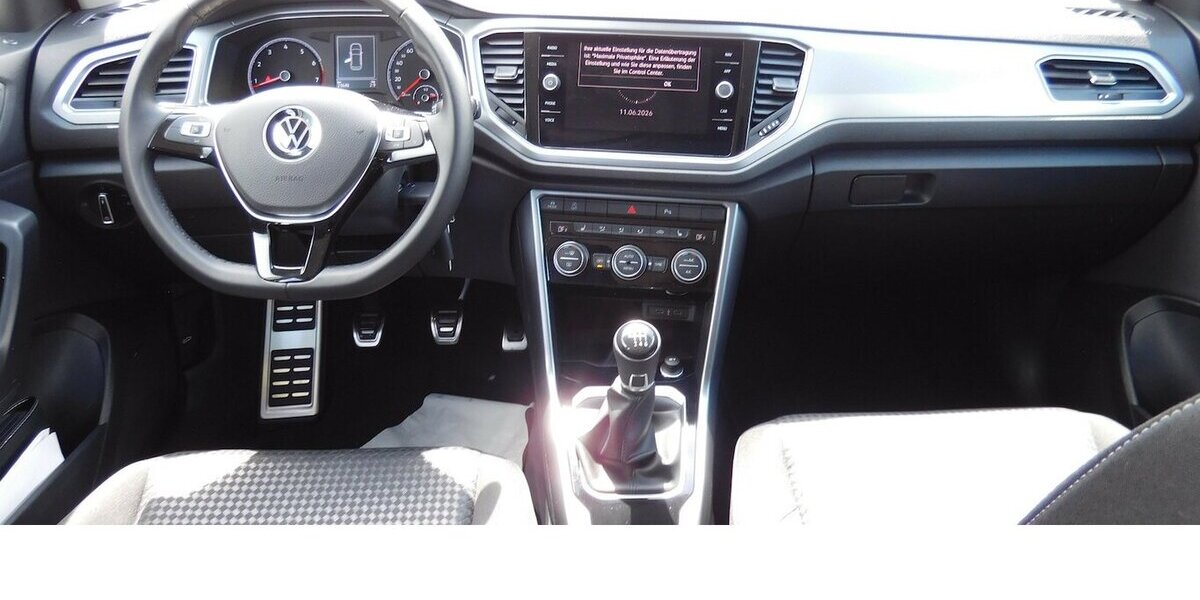 VW T-Roc 1.5 Active Comfortline TSI BMT Navi Klima 21.700 km 21.990 &euro; Vordorf 38533