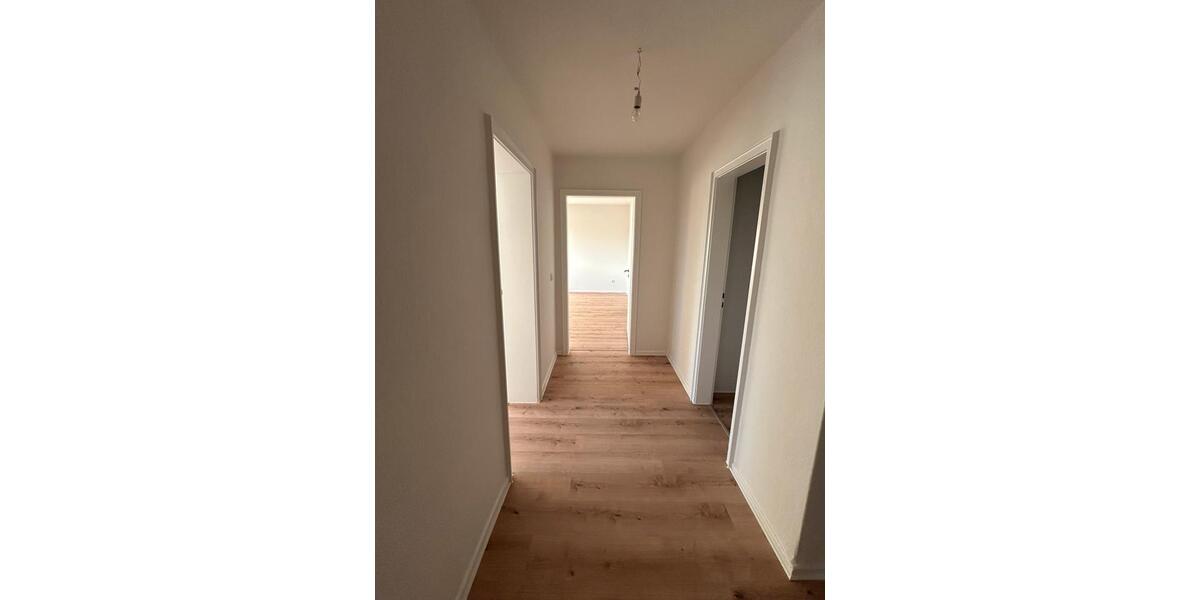 Etagenwohnung Braunschweig Lehndorf-Watenbüttel - 3 Zimmer, 85 m&sup2;, 990&euro; | Angebot:24853031
