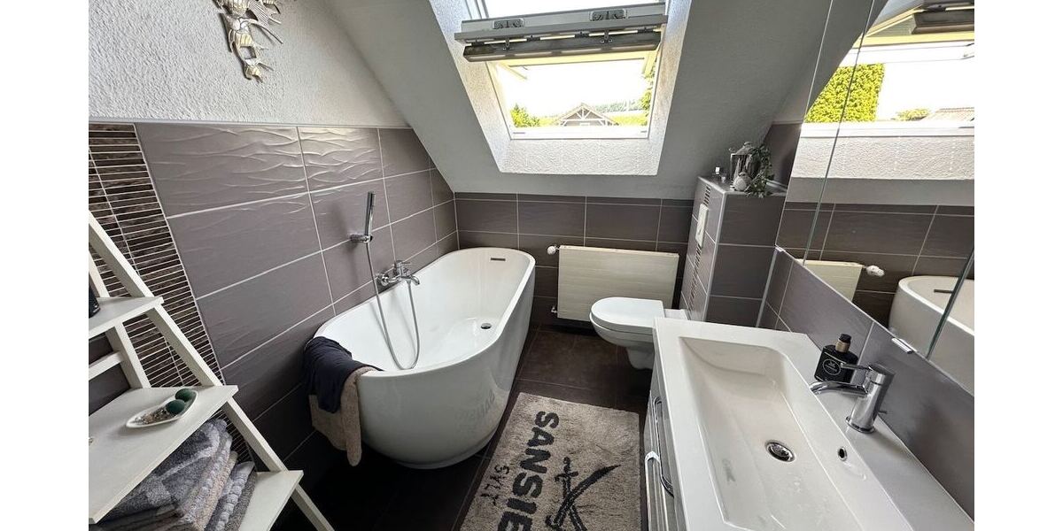 Idyllisches Wohnen in Feldrandlage - Zweifamilienhaus Bad Salzdetfurth Breinum | Angebot:25921835