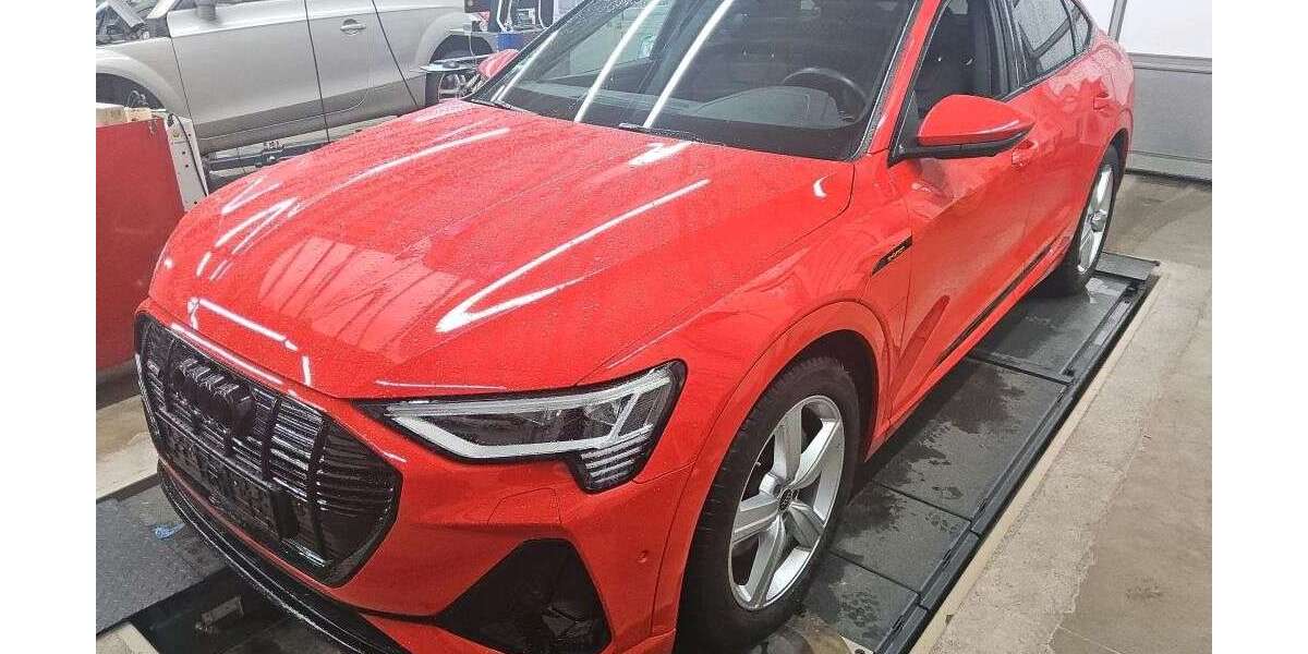 Audi e-tron 54.400 km 38.950 &euro; Salzgitter 38259