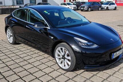 Tesla Model 3 139.589 km 16.970 &euro; Braunschweig 38112