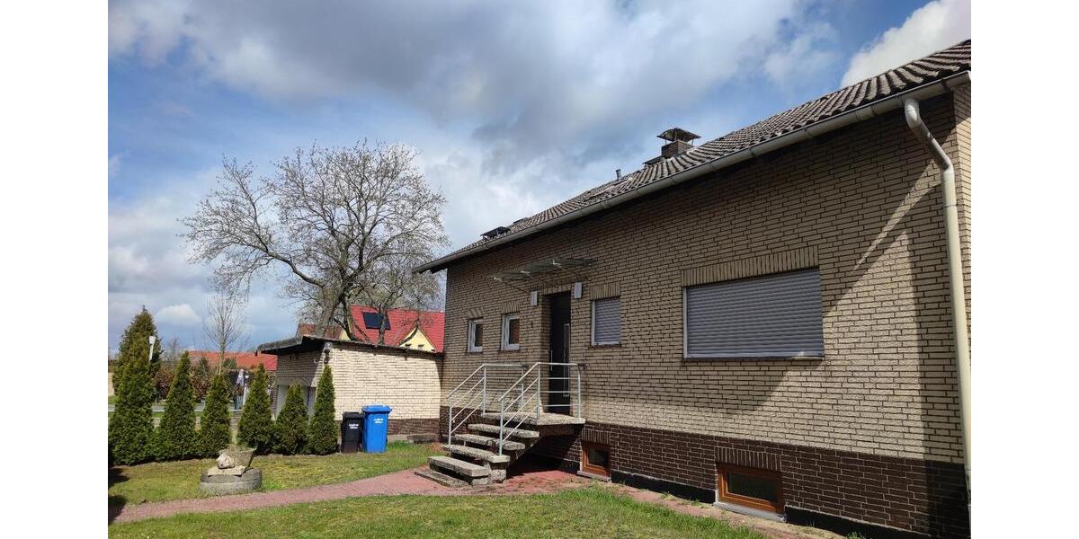 Einfamilienhaus Adenbüttel - 5 Zimmer, 150 m&sup2;, 350.000&euro; | Angebot:27204875