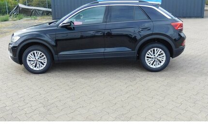 VW T-Roc 1.0 Life TSI BMT Navi Klima Alu 7.700 km 22.990 € Vordorf 38533
