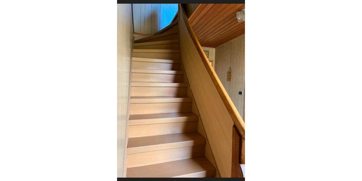 Einfamilienhaus Hillerse - 8 Zimmer, 220 m&sup2;, 1.500&euro; | Angebot:26269276