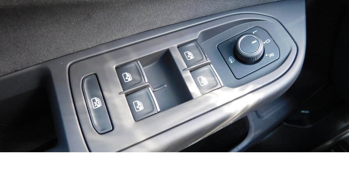 VW Golf 2.0 VIII GTI Performance 4 TRG TSI BMT Navi 29.100 km 23.990 &euro; Vordorf 38533