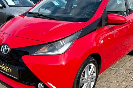 Toyota Aygo (X) 34.190 km 9.790 &euro; Wolfenbüttel 38304