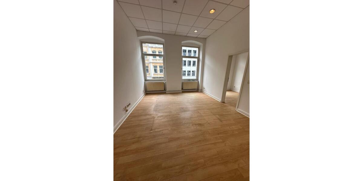 Etagenwohnung Braunschweig - 5 Zimmer, 126 m&sup2;, 1.150&euro; | Angebot:26561236