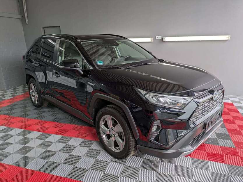 RAV 4