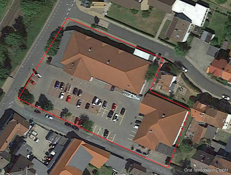 Gewerbegrundstück ca. 4.900 m² bebaut Nutzfläche ca. 1.814 m² großes Einzugsgebiet