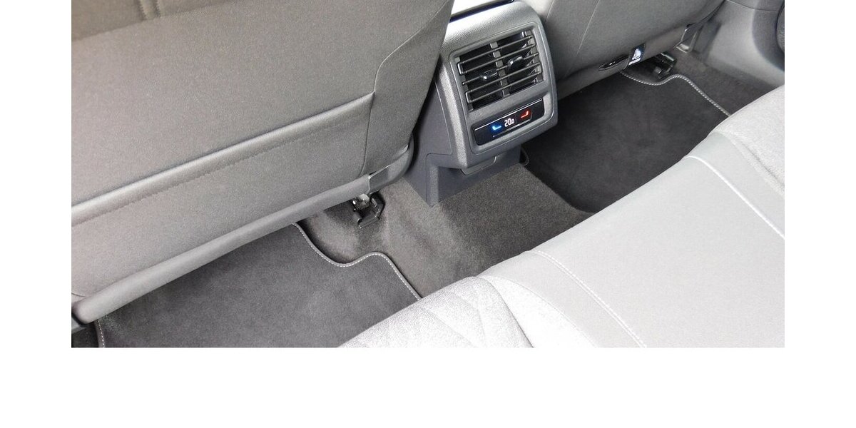 VW Golf III 1.0 Life TSI BMT Klima Navi Alu 20.300 km 18.690 &euro; Vordorf 38533
