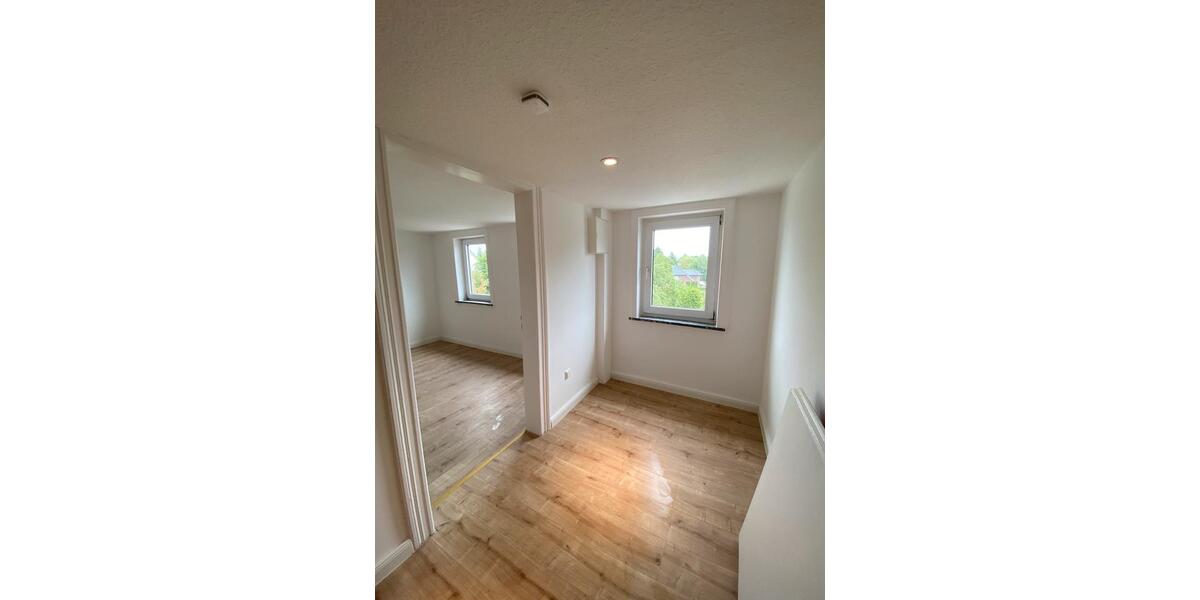 Doppelhaushälfte Bad Salzdetfurth - 6 Zimmer, 140 m&sup2;, 159.000&euro; | Angebot:27195367