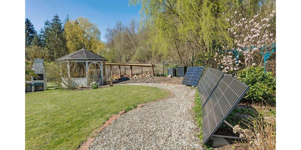 PROVISIONSFREI | Endhaus mit großem Garten in Top Lage - sofort bezugsfrei! 7 zimmer