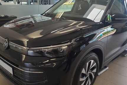 VW Tiguan 17.552 km 31.490 &euro; Cremlingen 38162