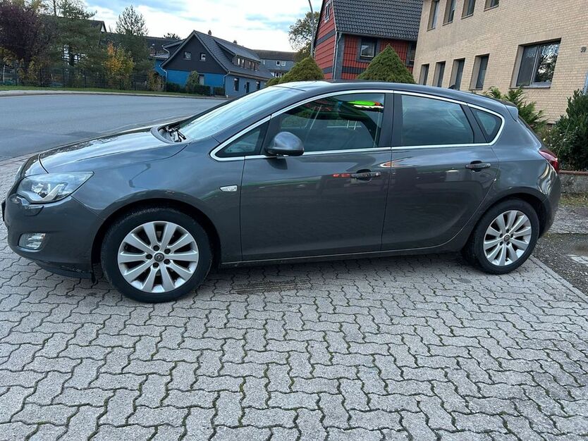 Opel Astra 230.000 km 3.999 € Braunschweig 38102