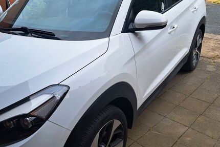 Hyundai TUCSON 105.000 km 16.999 € Adenstedt 31246
