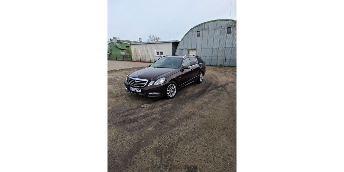 Mercedes-Benz E 250 226.000 km 11.250 € Denkte 38321