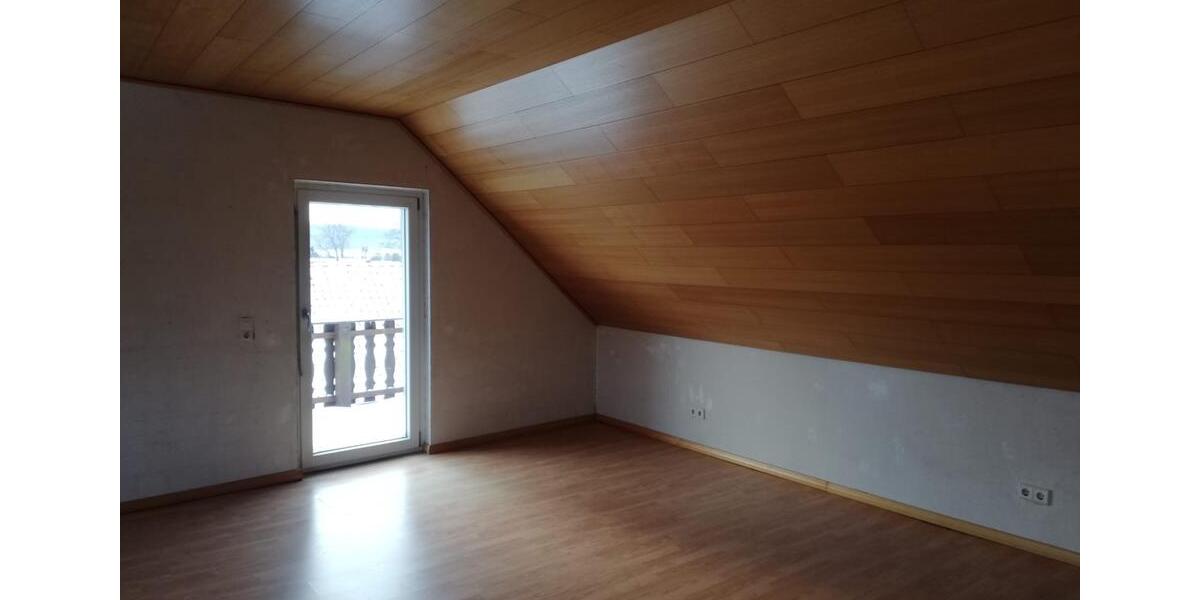 Dachgeschoßwohnung Salzgitter Ortschaft Südost - 5 Zimmer, 118 m&sup2;, 640&euro; | Angebot:24841312