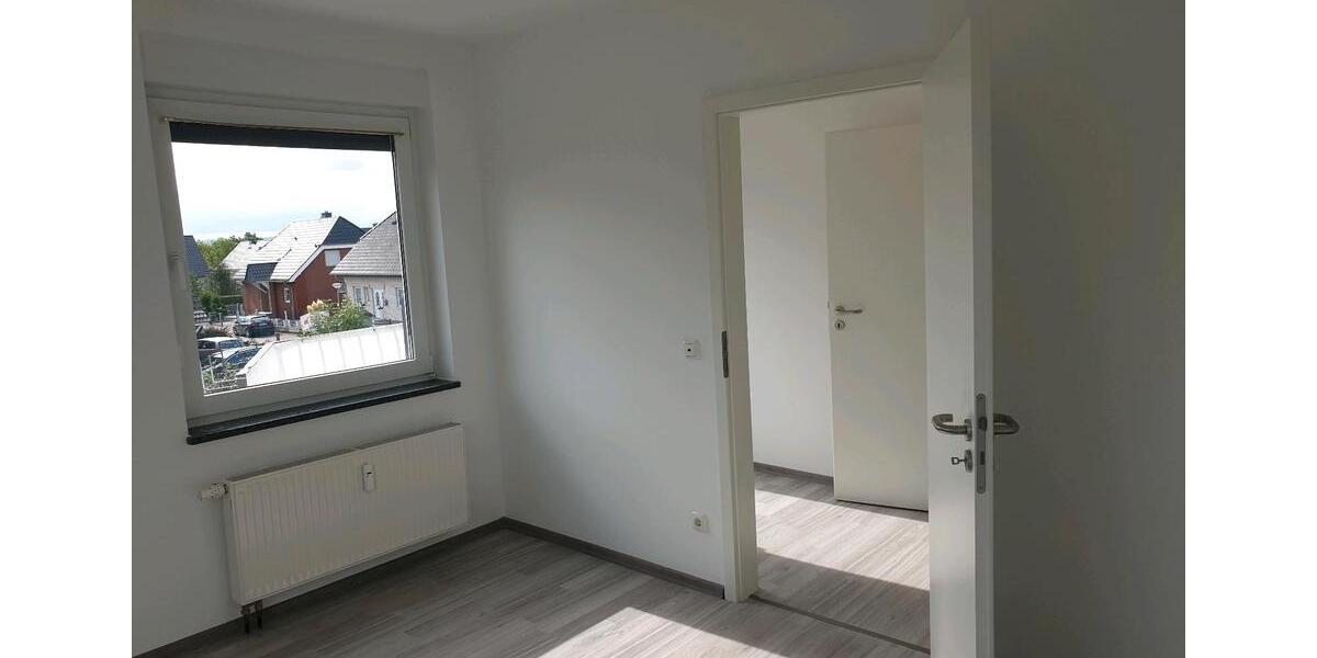 Helle, großzügige 4-Zimmer-Wohnung in Seenähe. zimmer