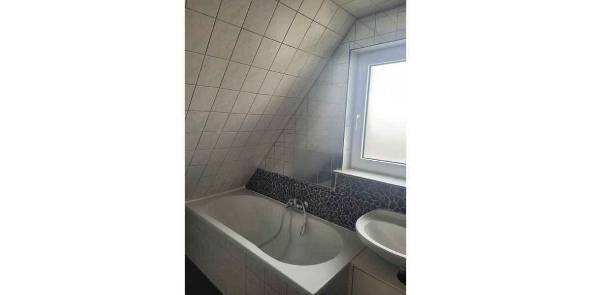 Gemütliche 2,5-Zimmer-Wohnung, teilmöbliert 2.5 zimmer