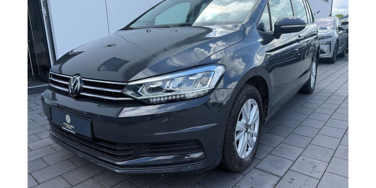 VW Touran 63.000 km 27.490 &euro; Ilsede 31246