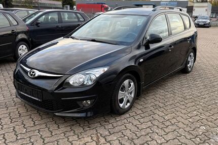 Hyundai i30 93.000 km 5.750 € Salzgitter 38229