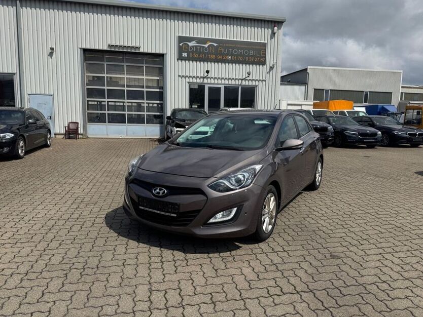 i30
