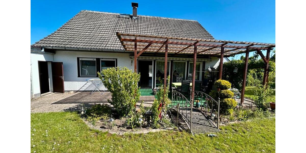 Einfamilienhaus Holle - 6 Zimmer, 153 m&sup2;, 280.000&euro; | Angebot:27301008