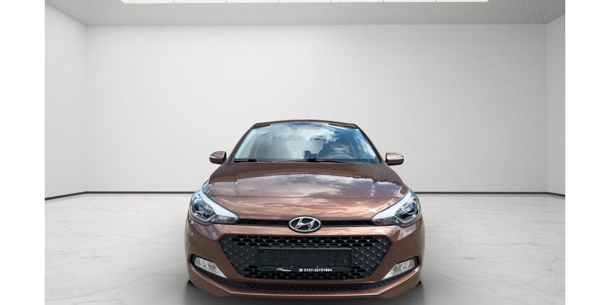 Hyundai i20 82.000 km 8.999 &euro; Goslar/Oker 38644