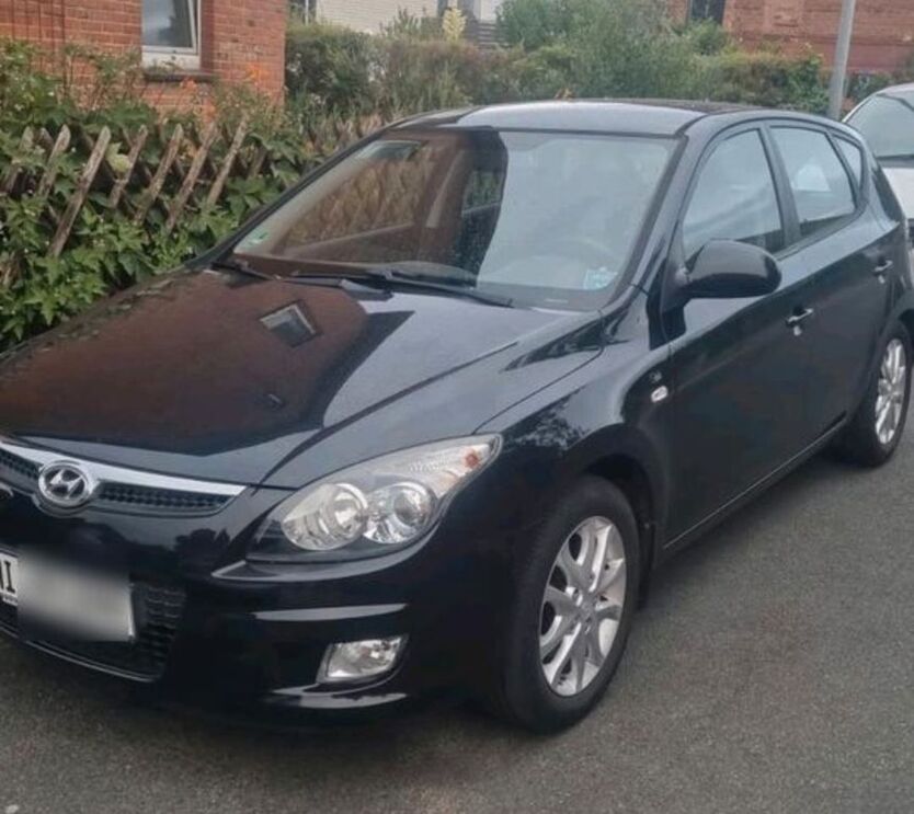 Hyundai i30 90.460 km 2.750 € Machtsum 31177