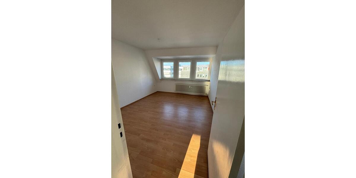 Dachgeschoßwohnung Hildesheim Itzum-Marienburg - 4 Zimmer, 88 m&sup2;, 1.050&euro; | Angebot:24614311