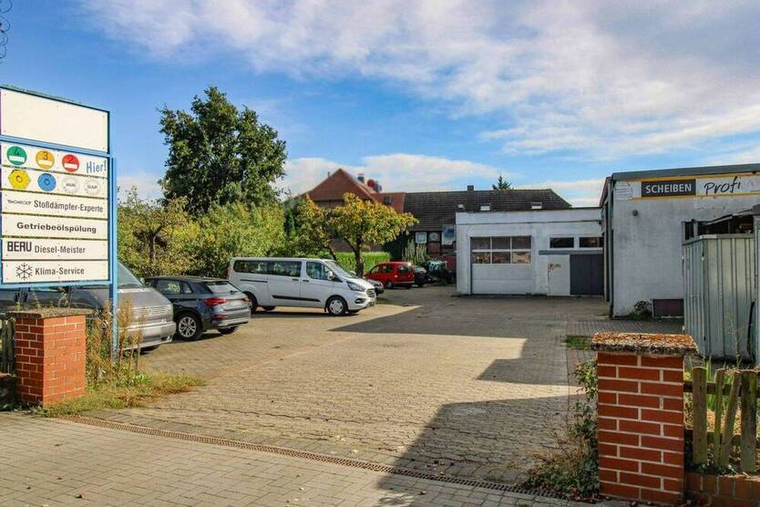 Wohn-und Geschäftsgebäude voll verpachtet in guter Lage in Schwülper