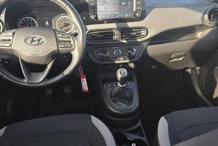 Hyundai i10 30.426 km 13.601 € Salzgitter 38228