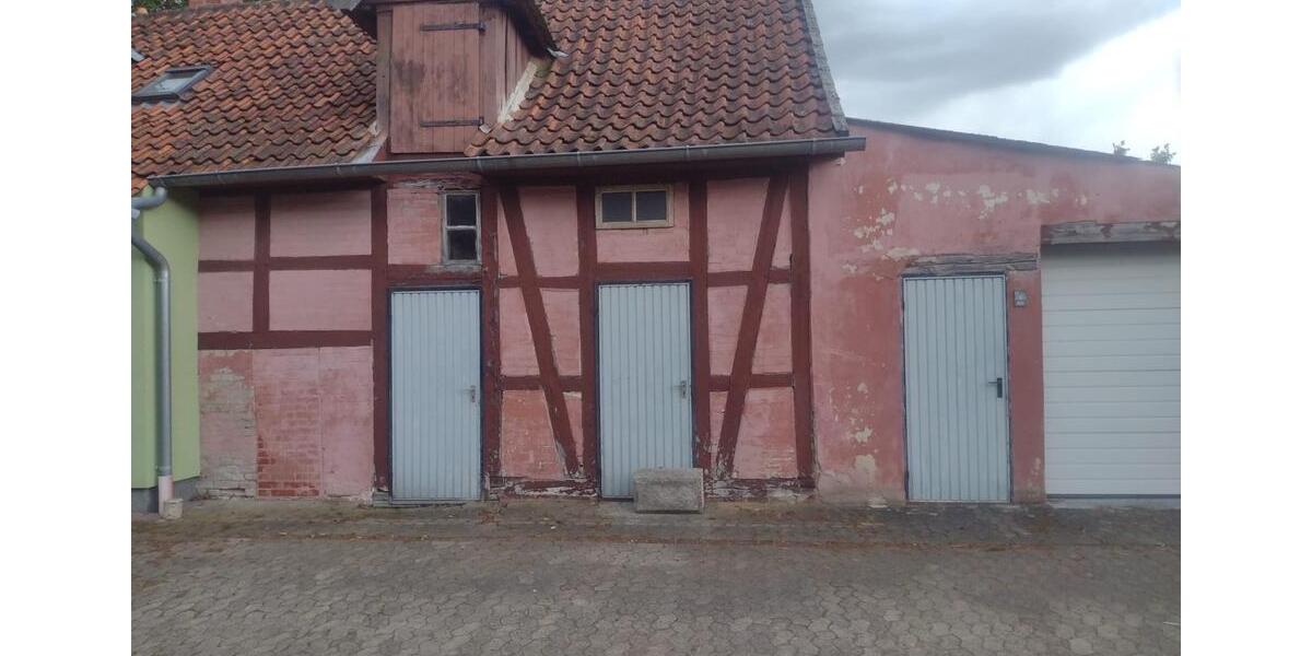 Mehrfamilienhaus, Wohnhaus Edemissen - 12 Zimmer, 254 m&sup2;, 420.000&euro; | Angebot:26827521