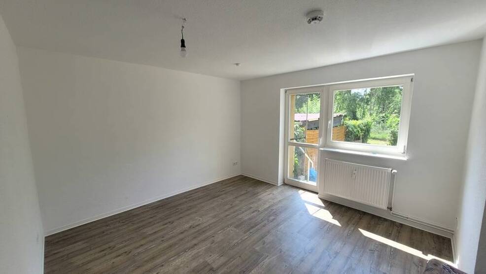 Gartenfreunde aufgepasst: 2-Zimmer-Wohnung im Grünen - ideal für Berufstätige oder Ruheständler!