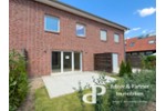 **STILVOLL WOHNEN AUF HISTORISCHEM HOF: MODERNES REIHENHAUS IN DIREKTER OKERNÄHE** - Reihenendhaus Braunschweig Heidberg-Melverode | Angebot:27242818