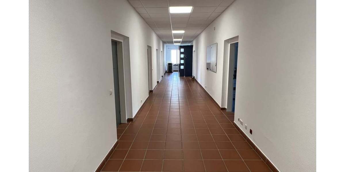 Büros zur Miete: von 208 m² bis 1.011 m² - Gewerbeobjekt Hildesheim Himmelsthür | Angebot:21137003