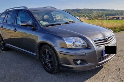 Toyota Avensis 137.000 km 2.000 &euro; Diekholzen/Söhre 31199