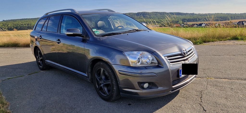 Toyota Avensis 137.000 km 2.000 &euro; Diekholzen/Söhre 31199