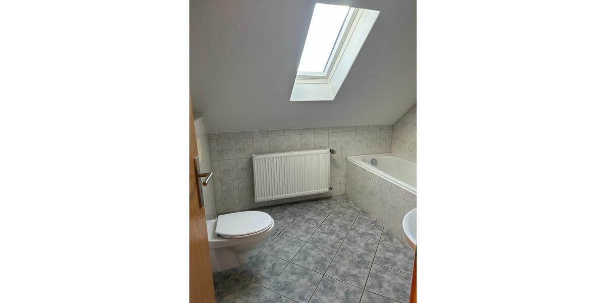 Dachgeschoßwohnung Braunschweig Wabe-Schunter-Beberbach - 3 Zimmer, 90 m&sup2;, 855&euro; | Angebot:25512150