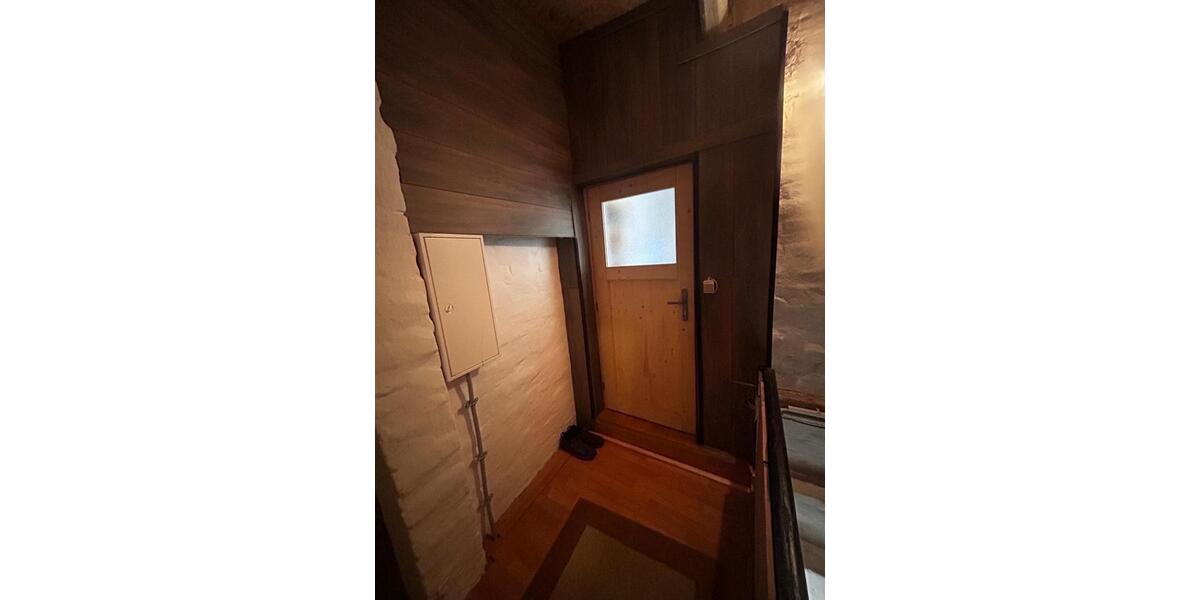 Dachgeschoßwohnung Harsum - 1 Zimmer, 25 m&sup2;, 250&euro; | Angebot:26409072