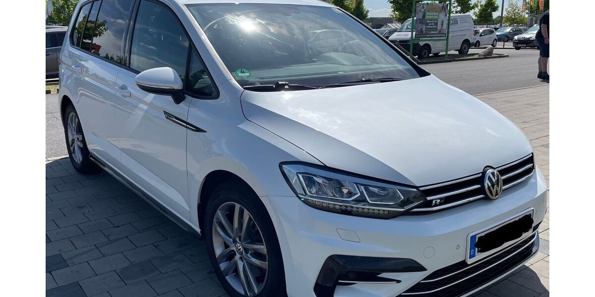 VW Touran 103.942 km 21.700 € Peine 31228