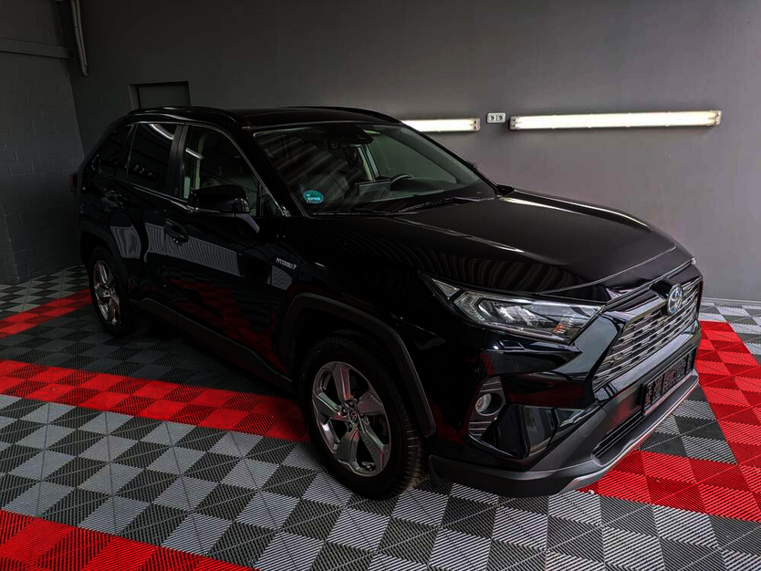 RAV 4