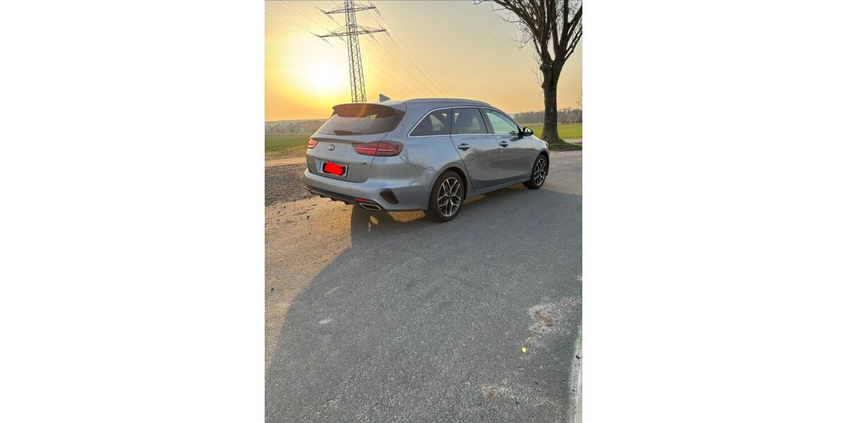 Kia ceed / Ceed 92.000 km 16.800 &euro; Kissenbrück 38324