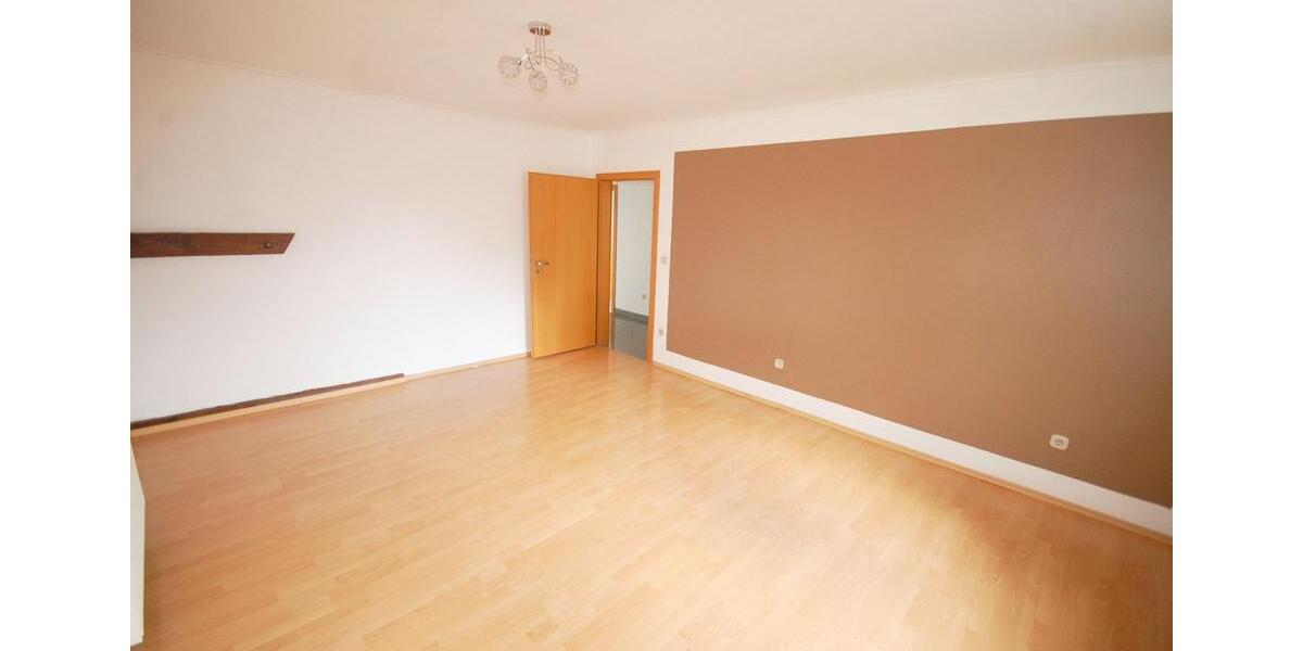 Einfamilienhaus Hillerse - 6 Zimmer, 260 m&sup2;, 1.200&euro; | Angebot:24864955