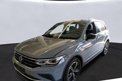 VW Tiguan 123.741 km 22.999 &euro; Braunschweig 38118