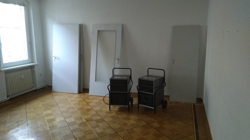 4 Zi. + Kü + Bad, ca. 100 m², 1. OG, renoviert, optional Garage