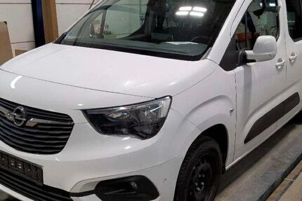 Opel Combo 198.900 km 10.900 &euro; Goslar 38644