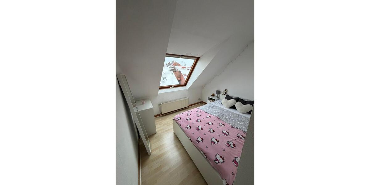 Dachgeschoßwohnung Hildesheim - 2 Zimmer, 60 m&sup2;, 390&euro; | Angebot:25157587