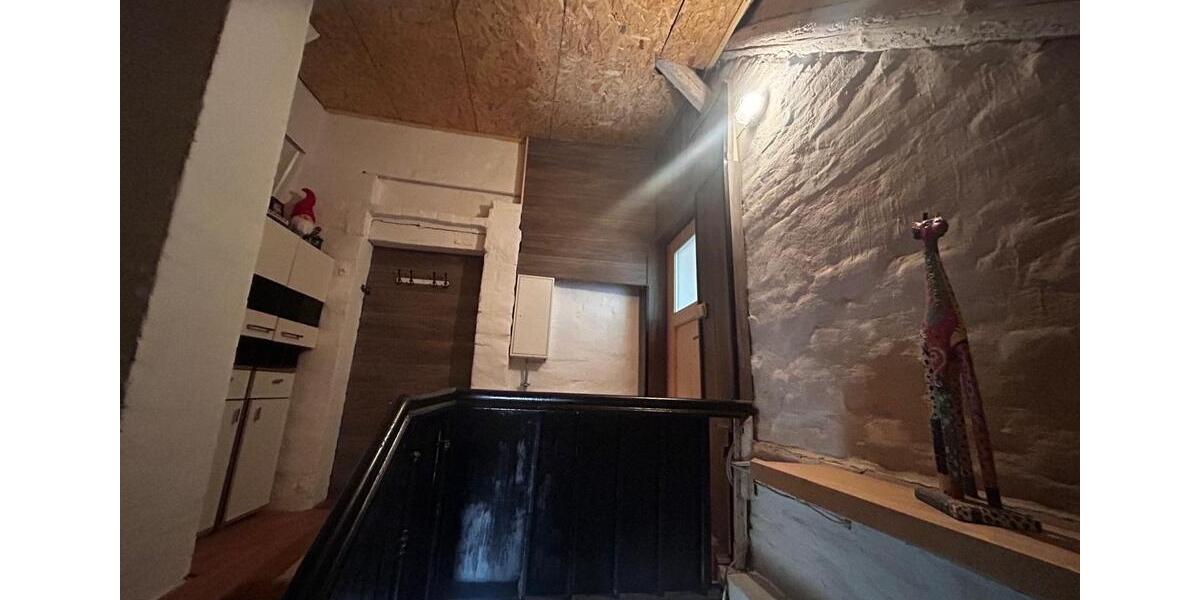 Dachgeschoßwohnung Harsum - 1 Zimmer, 25 m&sup2;, 250&euro; | Angebot:26409072