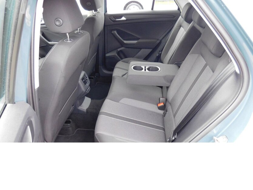 VW T-Roc 1.5 Life TSI BMT Navi Klima Standheizung 29.700 km 23.990 € Vordorf 38533